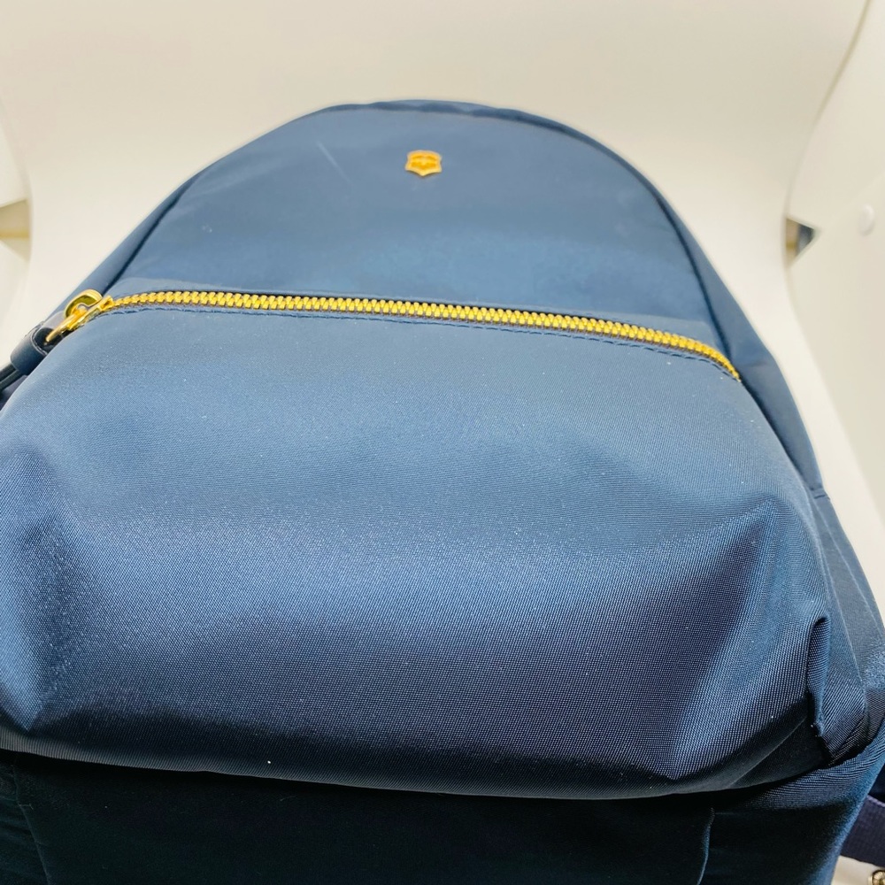 NWT Victoinox Victoria Classic Business Backpack Small, Deep Lake (Blue) - Picture 6 of 13